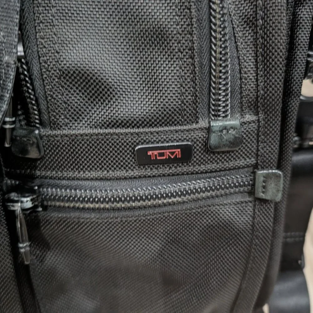 Tumi - AlphaX Laptop Briefcase - Expandable Organizer